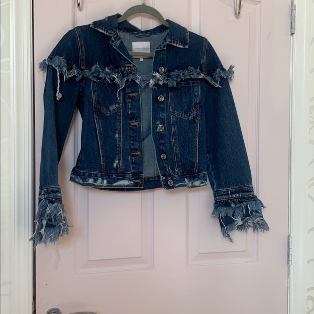 ZARA DISTRESSED JEAN JACKET